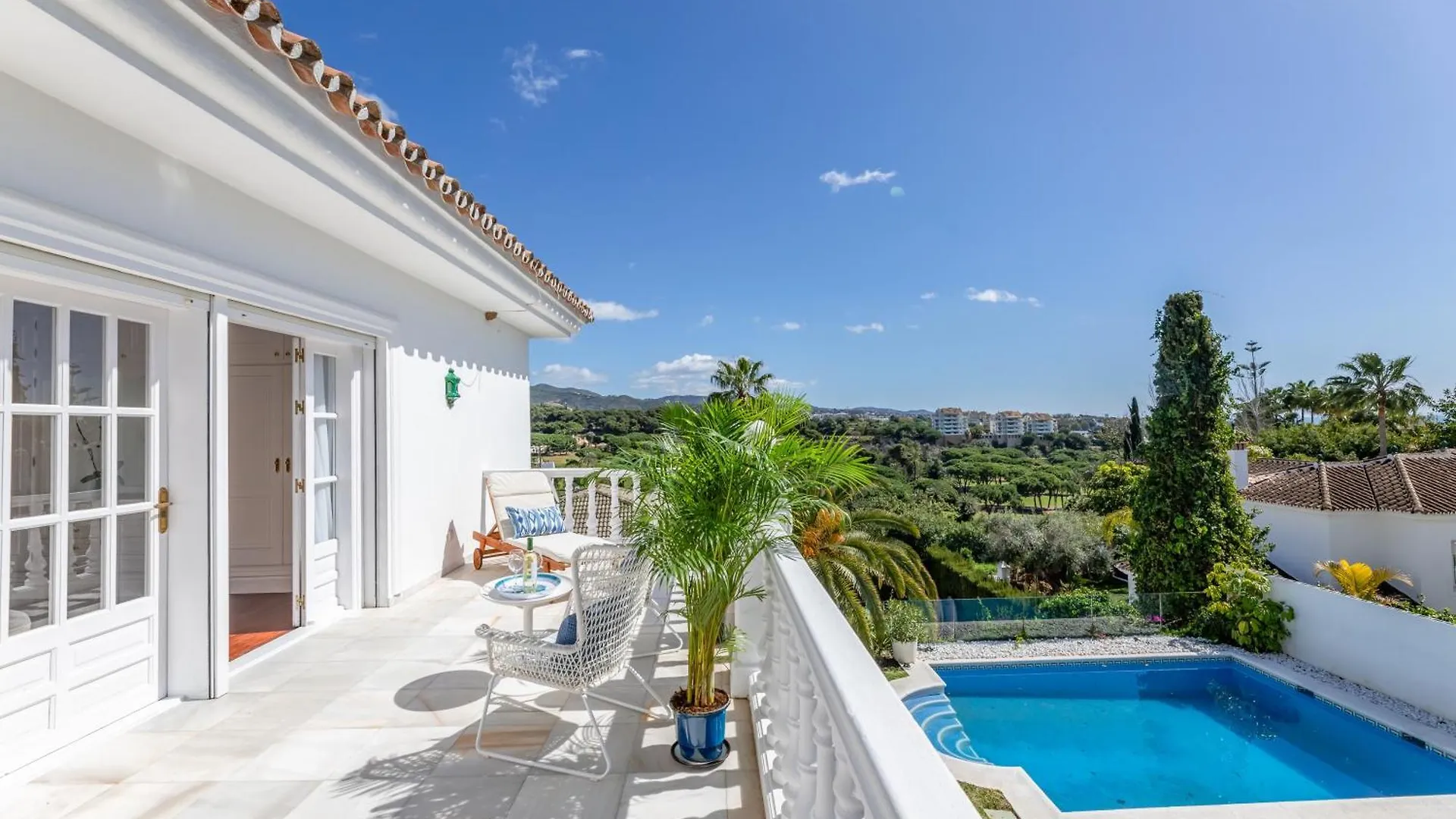 Aurora Boutique House - Only Adults Bed & Breakfast Marbella