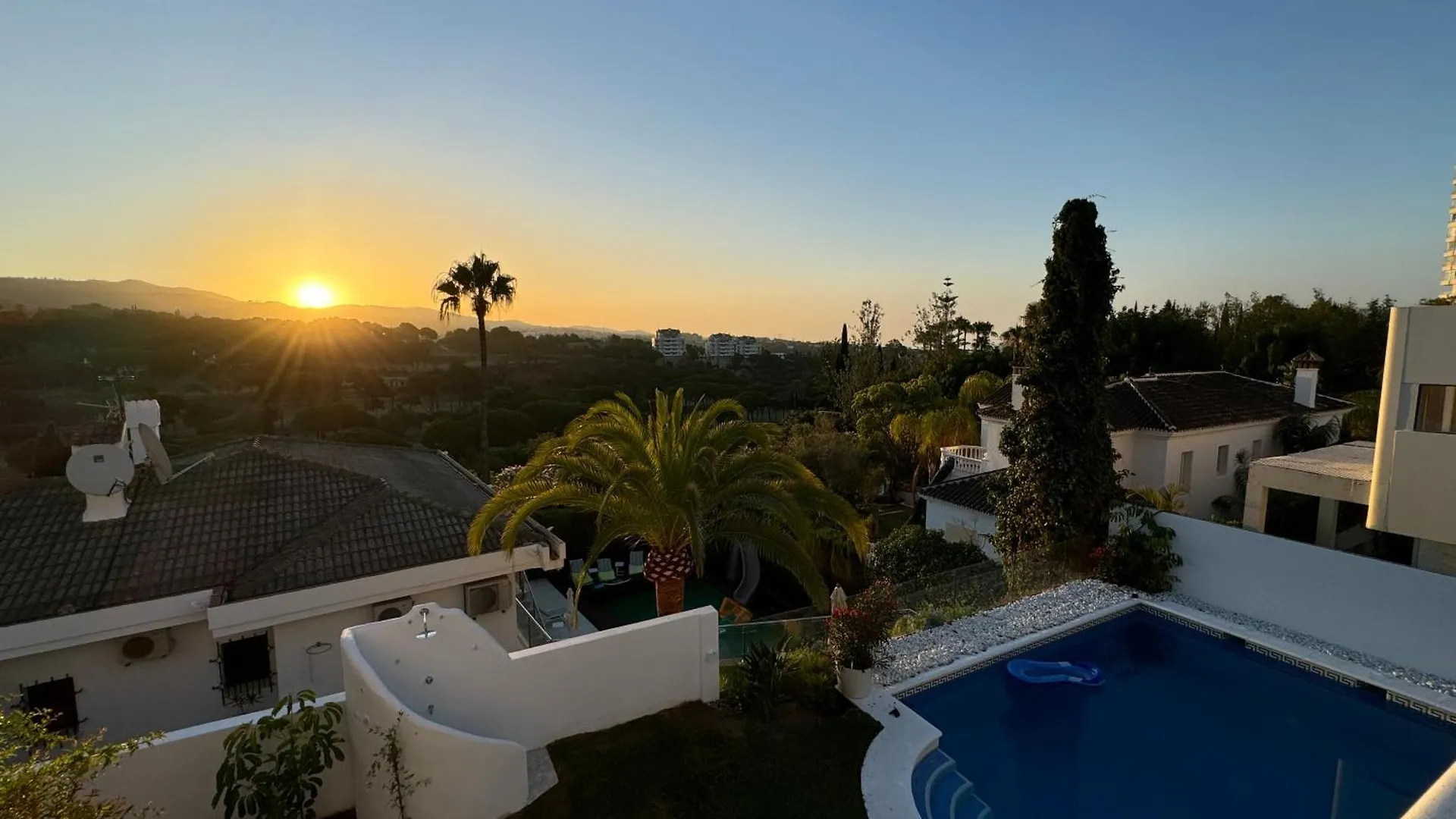 Aurora Boutique House - Only Adults Bed & Breakfast Marbella
