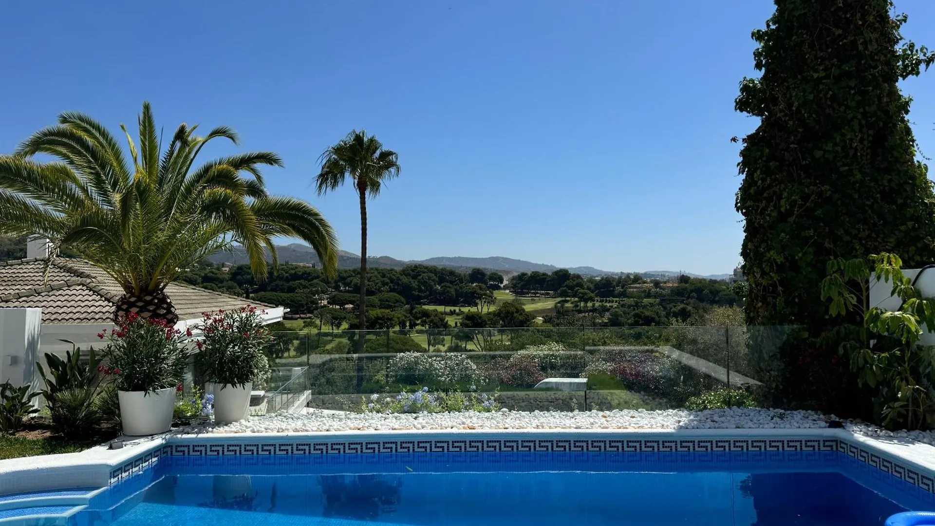 Aurora Boutique House - Only Adults Bed & Breakfast Marbella