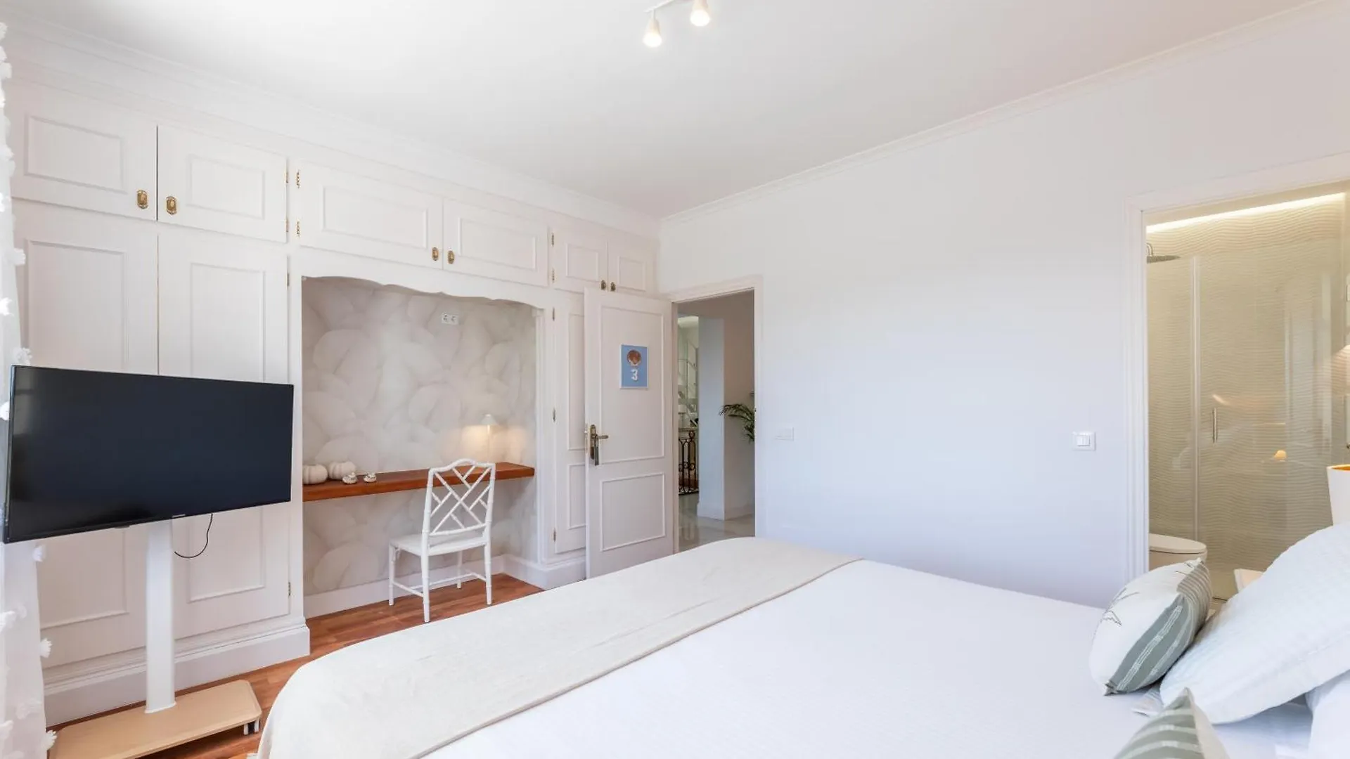 Aurora Boutique House - Only Adults Bed & Breakfast Marbella