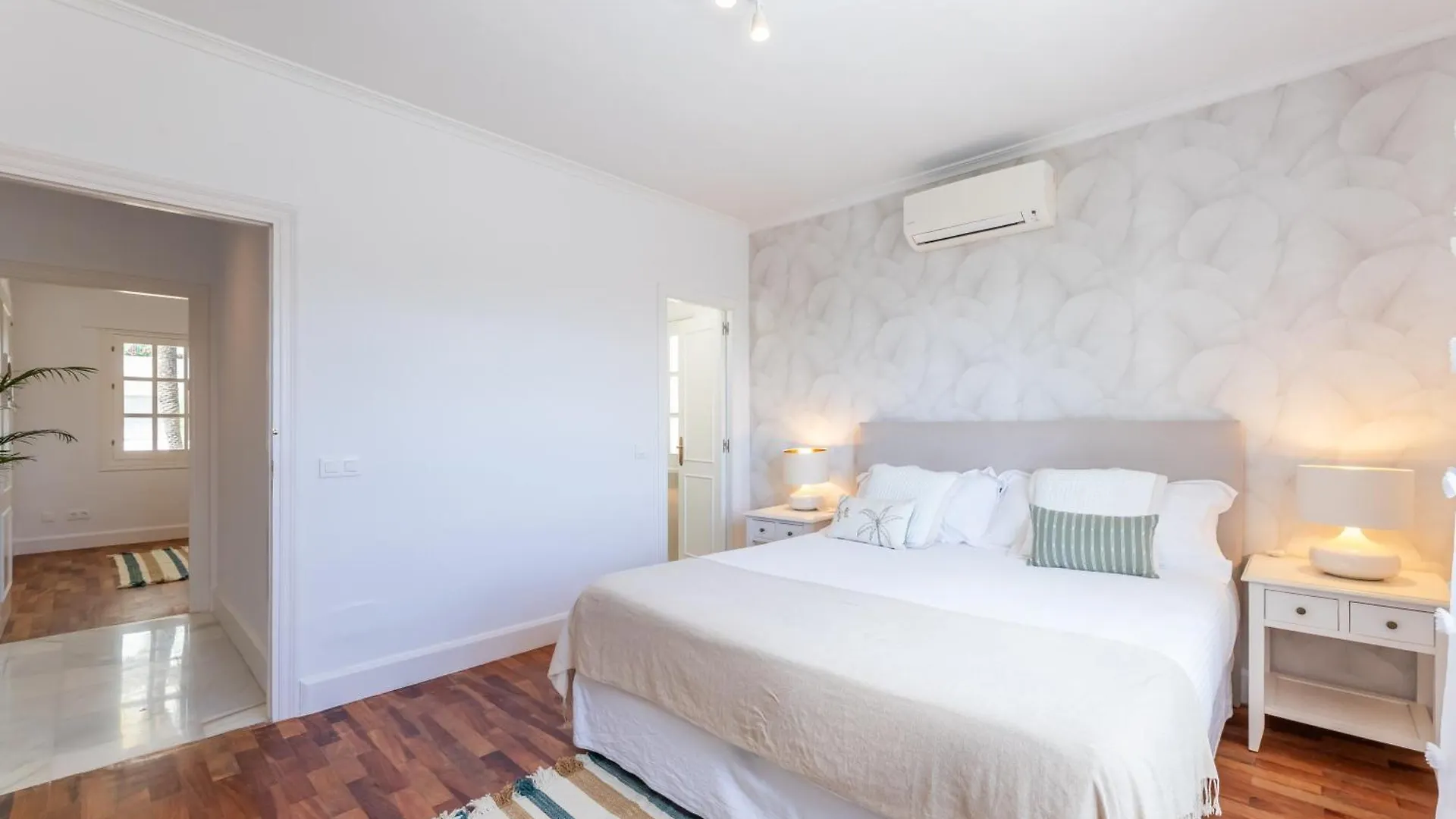 Aurora Boutique House - Only Adults Bed & Breakfast Marbella