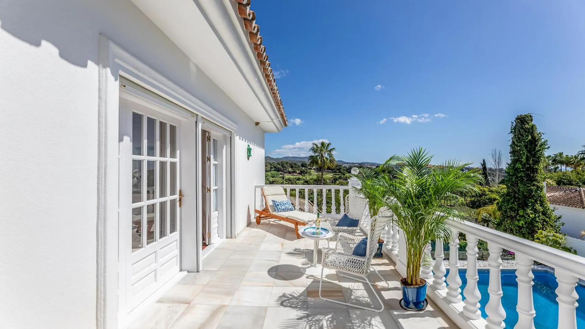 Aurora Boutique House - Only Adults Bed & Breakfast Marbella