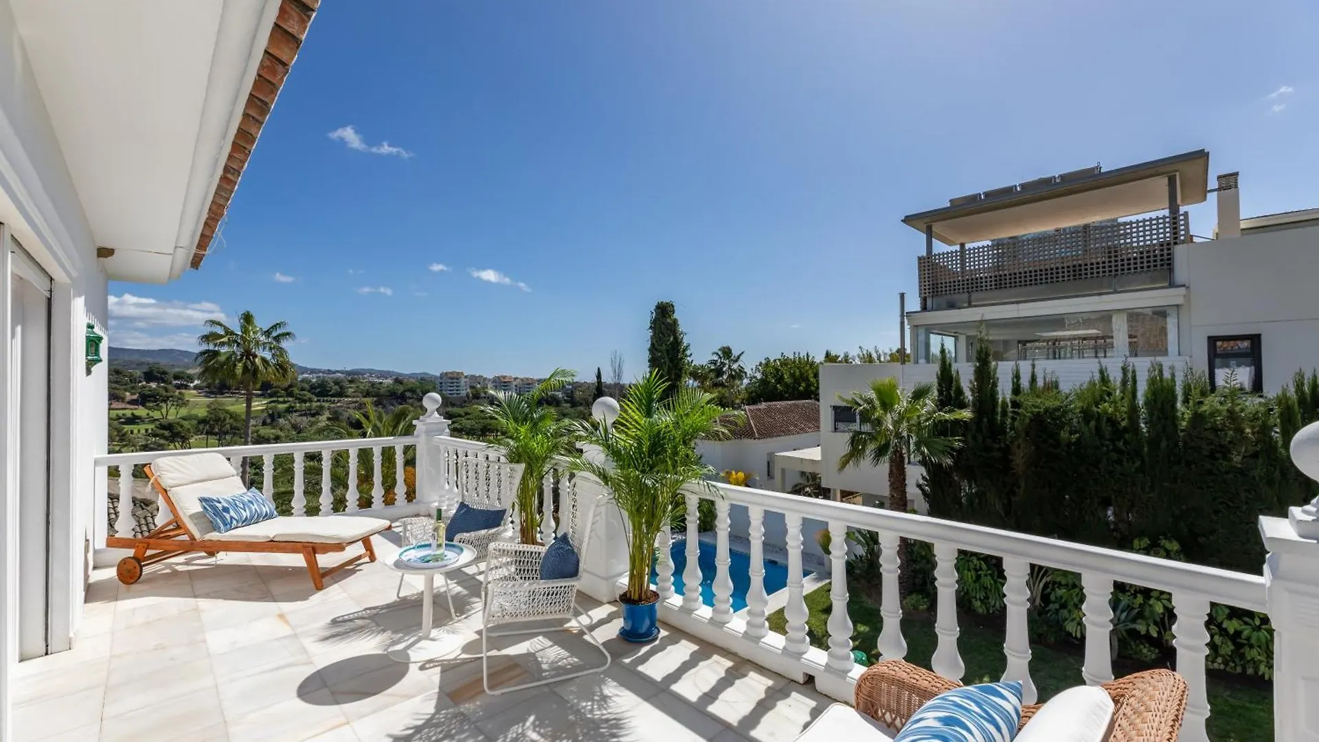 Aurora Boutique House - Only Adults Bed & Breakfast Marbella
