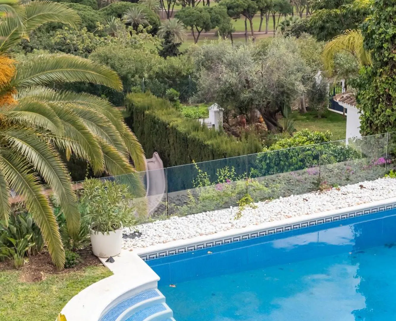 Aurora Boutique House - Only Adults Bed & Breakfast Marbella