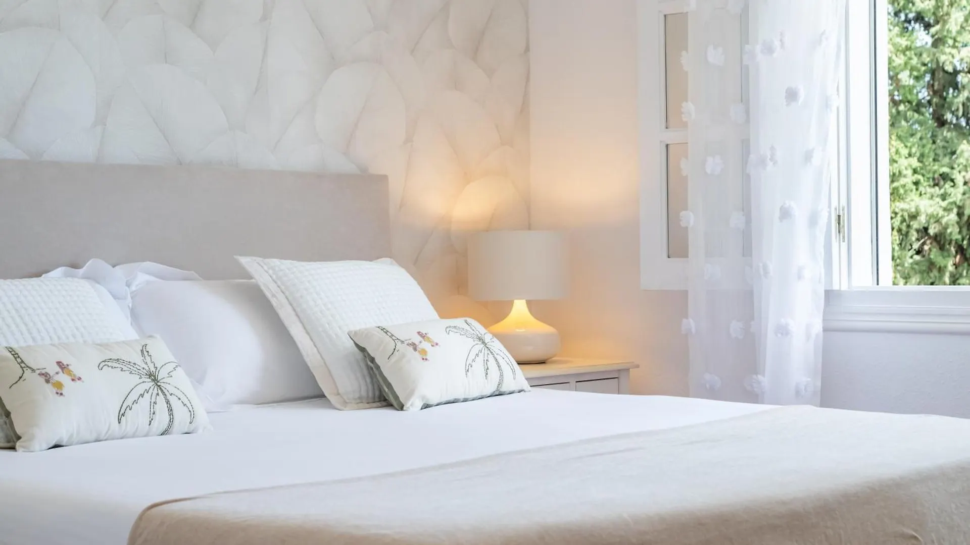 Aurora Boutique House - Only Adults Bed & Breakfast Marbella