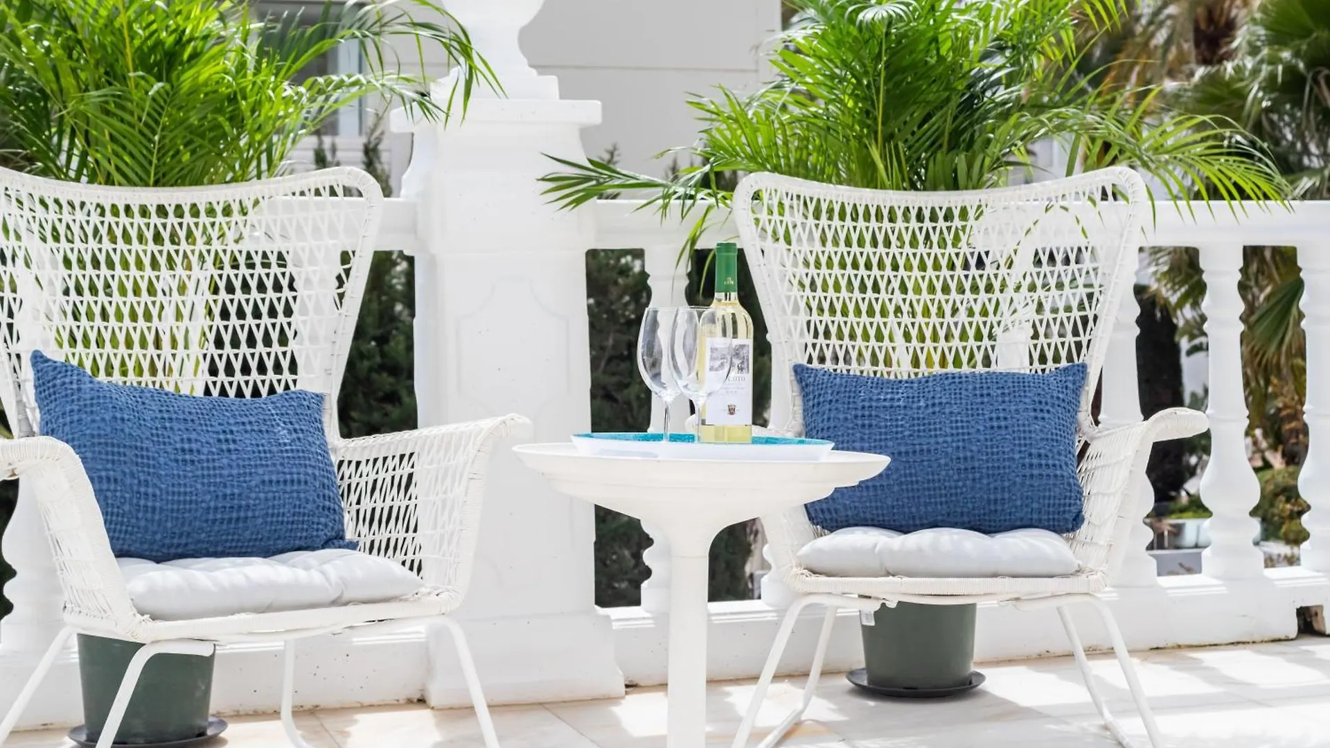 Aurora Boutique House - Only Adults Bed & Breakfast Marbella