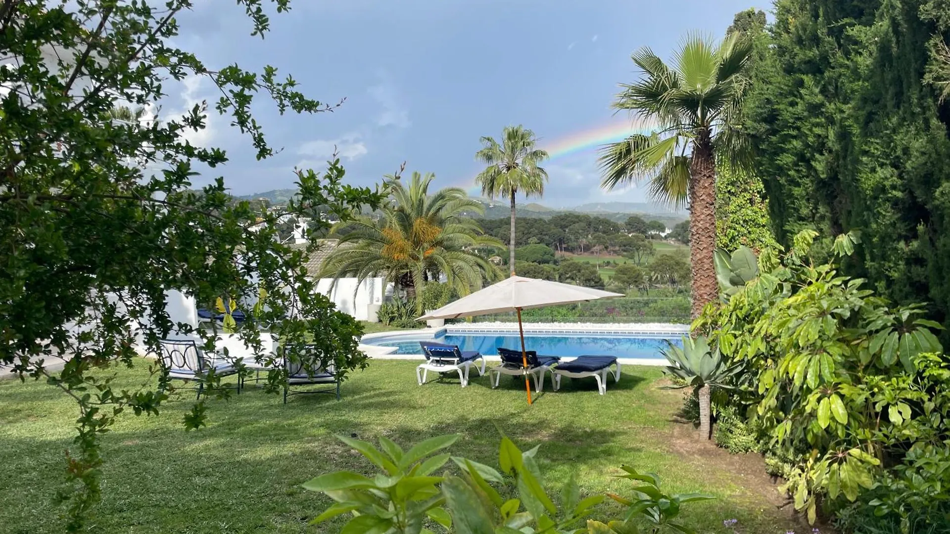 Aurora Boutique House - Only Adults Bed & Breakfast Marbella